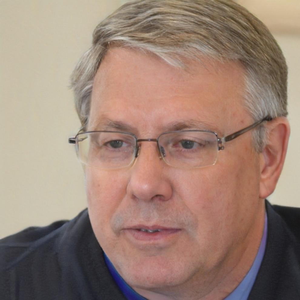 Portret van Koenraad Pieters, docent budgetmethodes bij mireholm